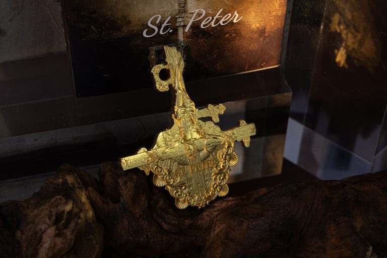 Cameroon - Saint Peter 12 Apostle Series GILDED - 2 oz