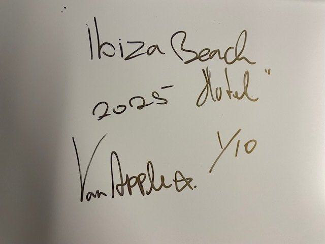 Ibiza Beach Hotel - Van Apple