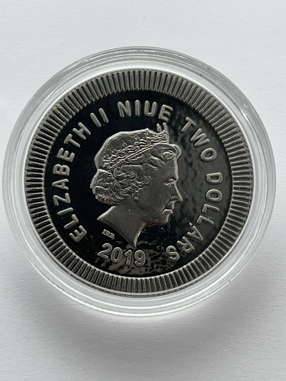Athenian Owl Silver background Yellow Eyes - 1 oz