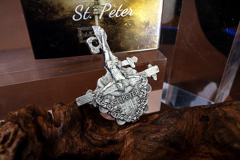 Cameroon - Saint Peter 12 Apostle Series ANTIQUE - 2 oz