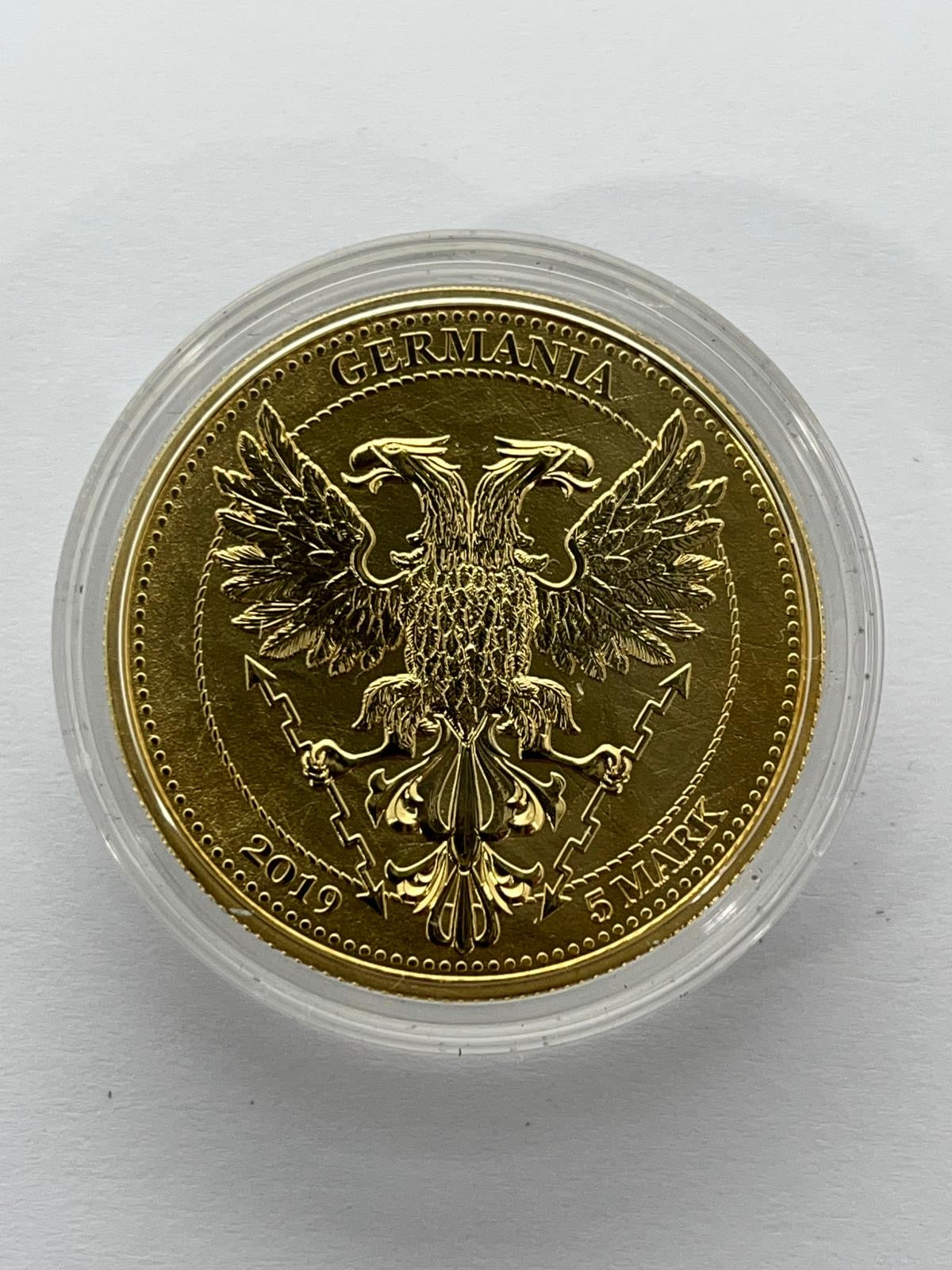 Germania – Oak Leaf Bejeweled (Blue Leaf) - 1 oz