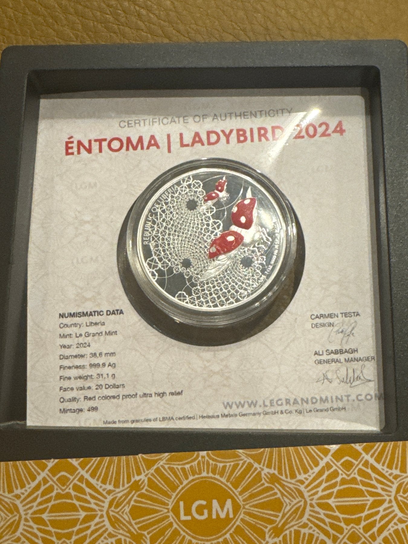 Ladybird - Red - Ultra High Relief 1 oz