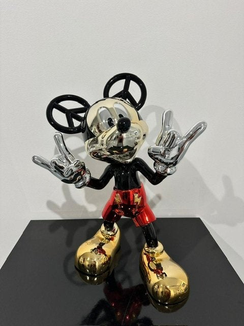 World Peace Mickey Red - Van Apple