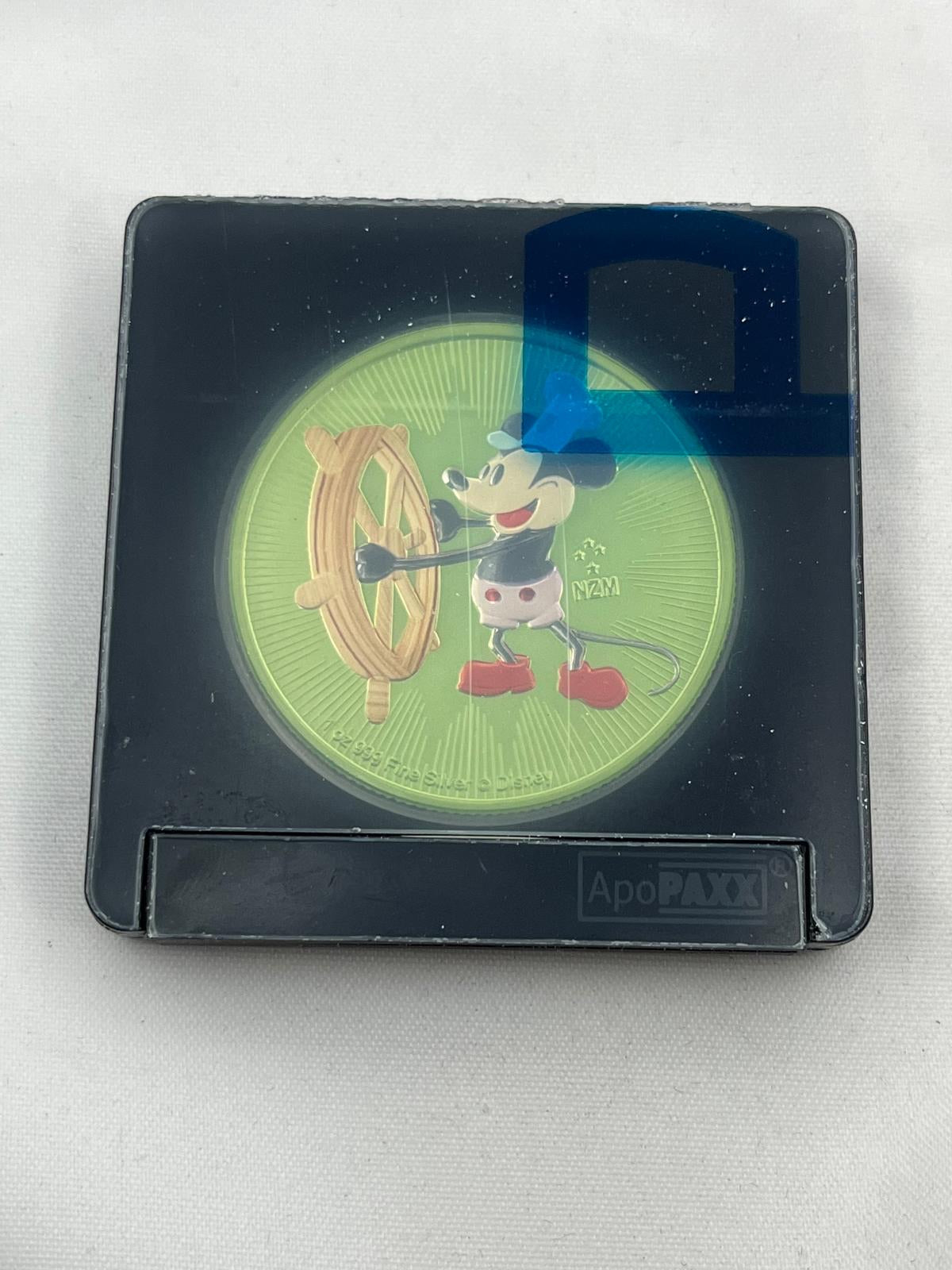 Mickey Mouse Steamboat Willie Green 1 oz